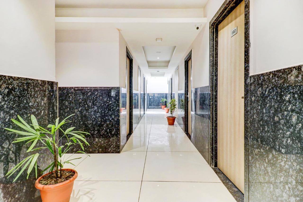 Fabhotel Pishori Inn Индаур Экстерьер фото