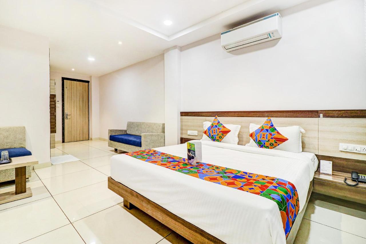 Fabhotel Pishori Inn Индаур Экстерьер фото