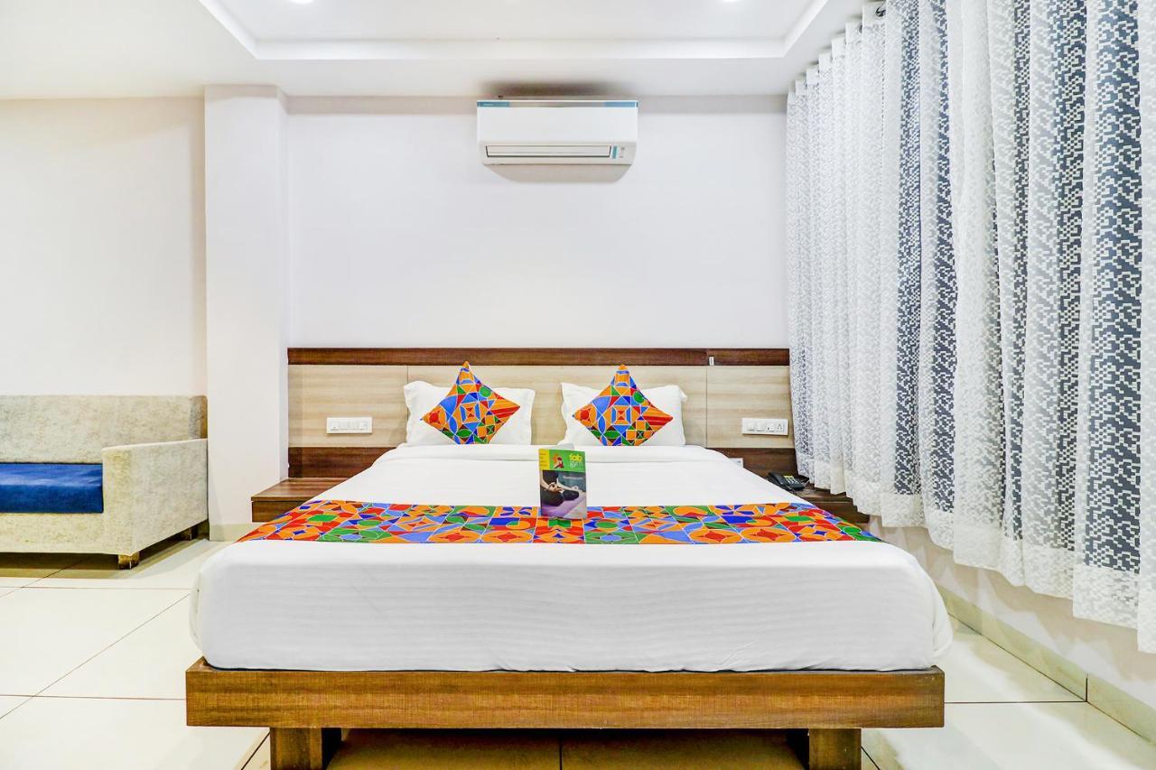 Fabhotel Pishori Inn Индаур Экстерьер фото
