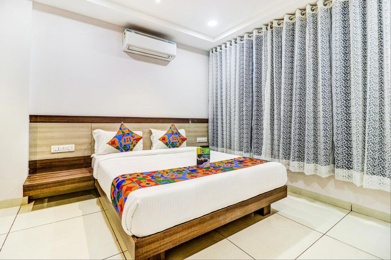 Fabhotel Pishori Inn Индаур Экстерьер фото